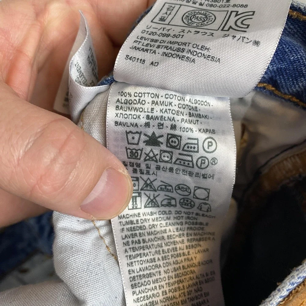 Levi's 501 CT Jeans Mens 31x32 Blue Distressed‎ Tapered Button Fly 17804-0073